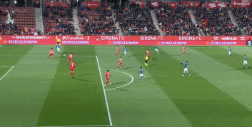 2026年美加墨世界杯扩军至48队，小组赛规则革新，淘汰赛对阵更复杂，传统强队与新势力激烈竞争。