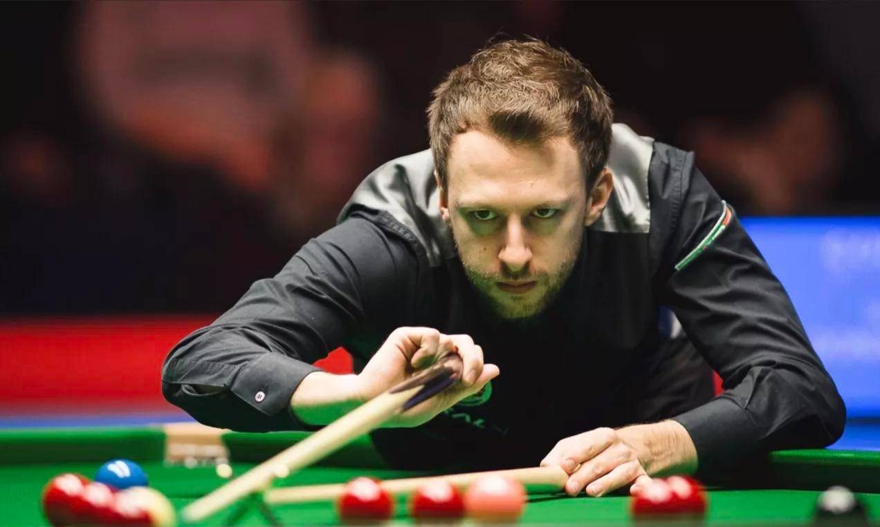 经跻身于历 经跻身于历