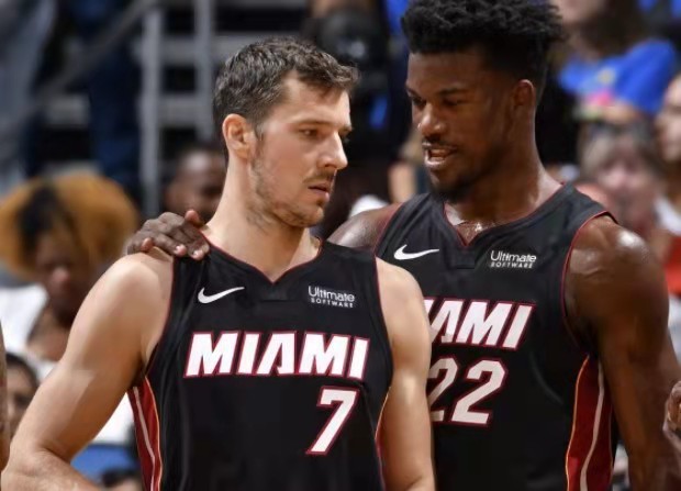 了戏剧性的 了戏剧性的