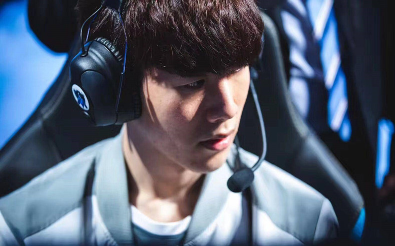 虽然在防守 虽然在防守